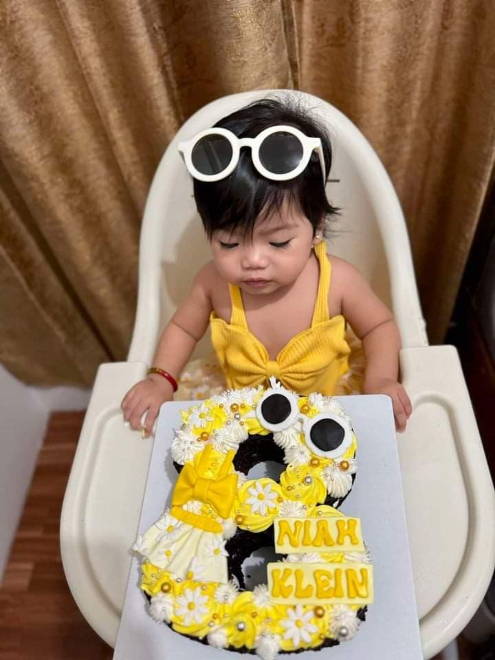 No. 8 Cake